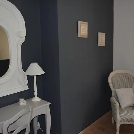 Le Moulin Des Sens Bed & Breakfast
